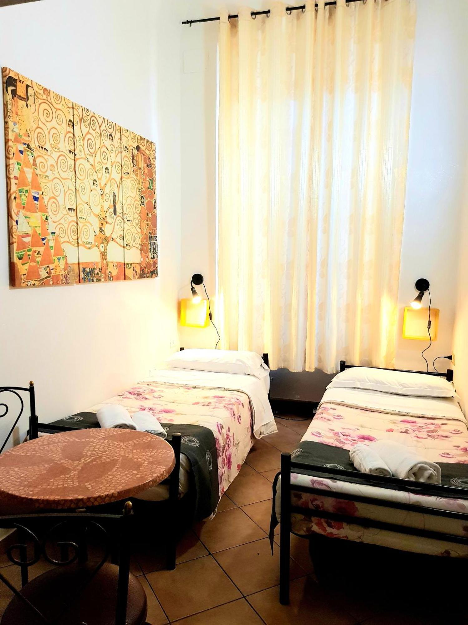 Legend R.G. Hostel Rome Exterior photo
