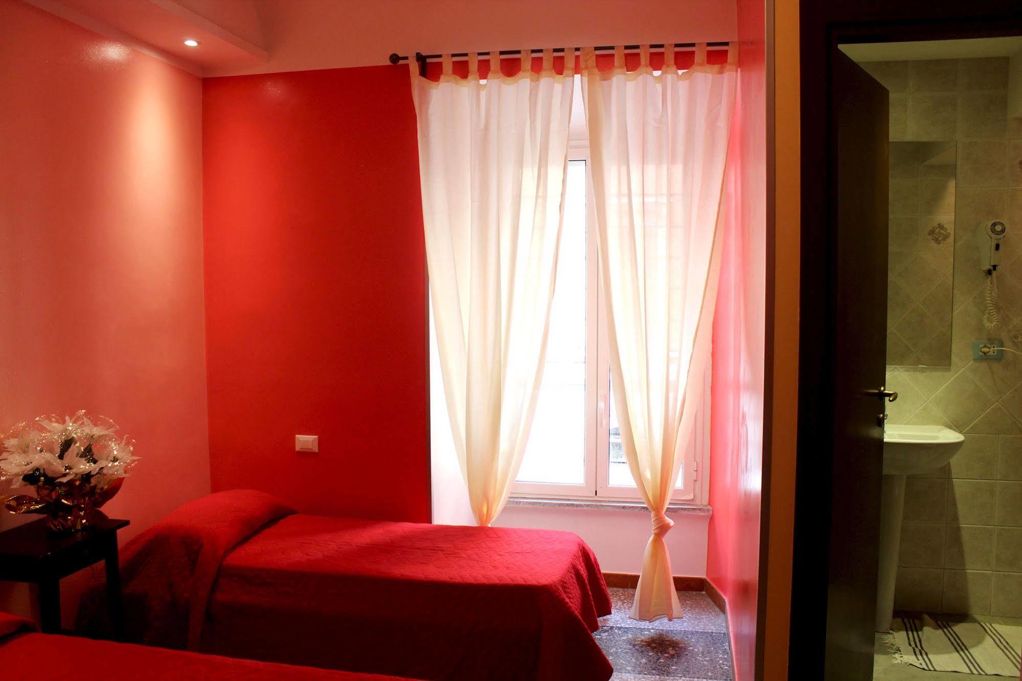 Legend R.G. Hostel Rome Exterior photo