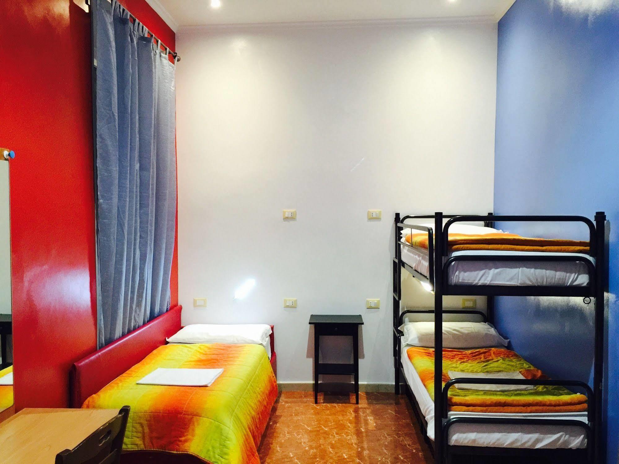 Legend R.G. Hostel Rome Exterior photo