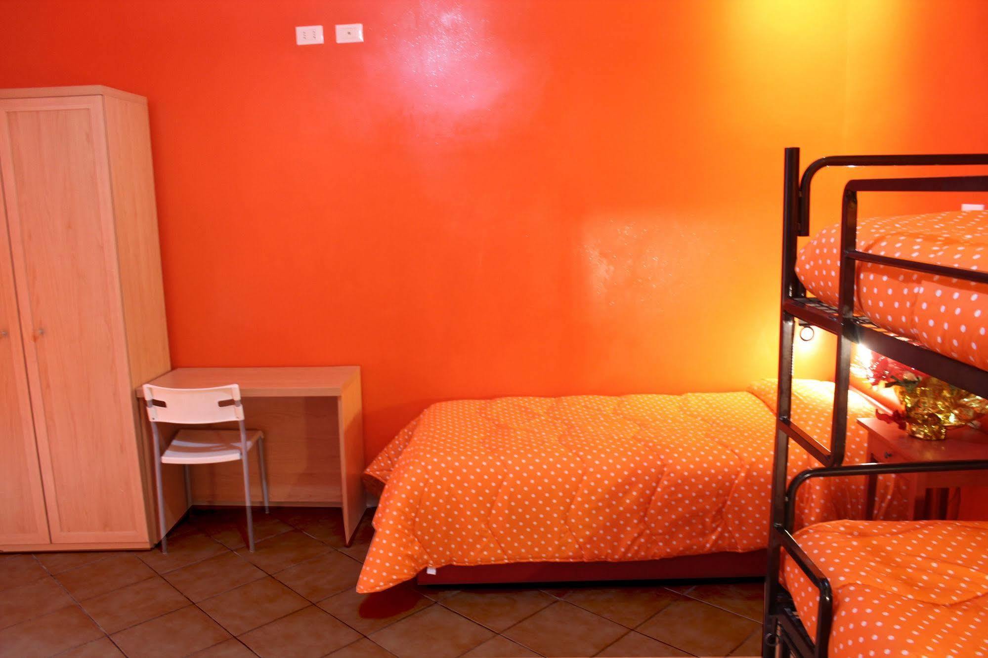 Legend R.G. Hostel Rome Exterior photo